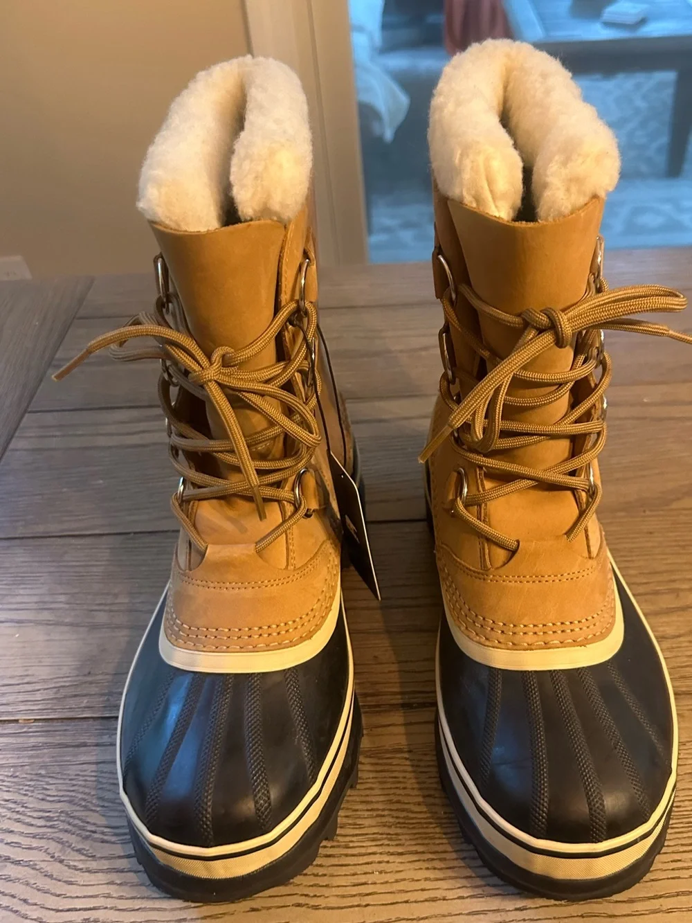 Sorel Tan Waterproof Lace-Up Faux-Fur  Boots New with tag